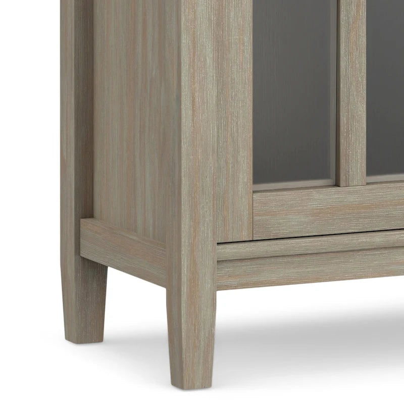 Meuble de rangement bas transitionnel en bois massif de 32 pouces de large avec étagères intérieures pour salon