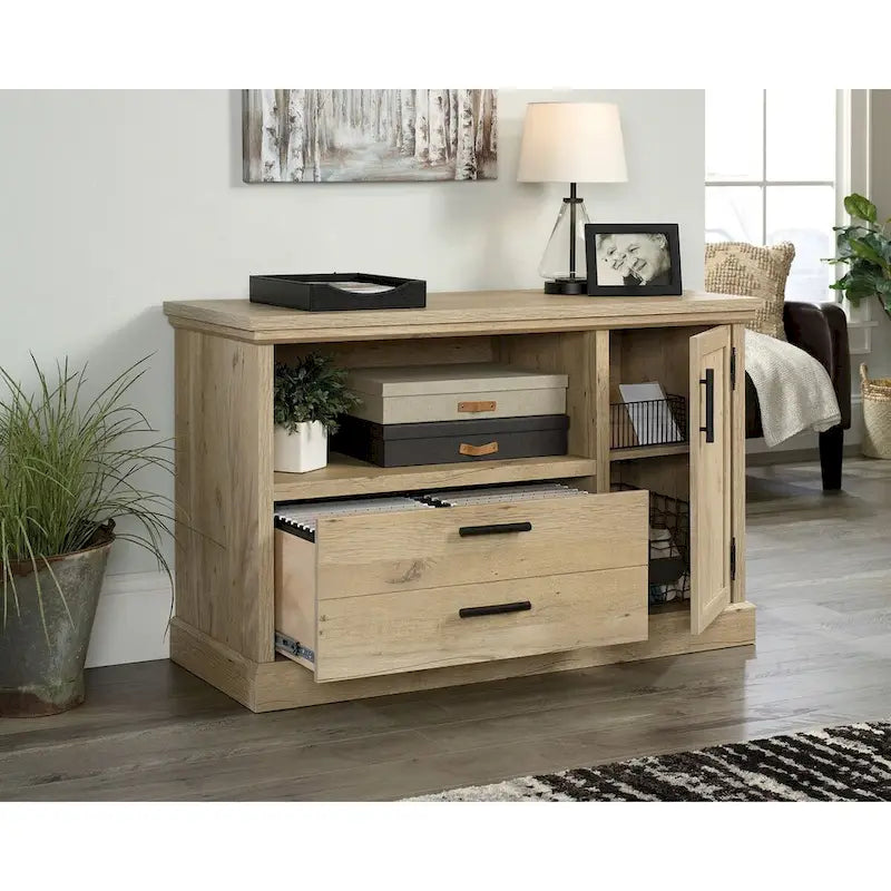 Petit buffet compact avec portes de rangement pour bureau ou salon