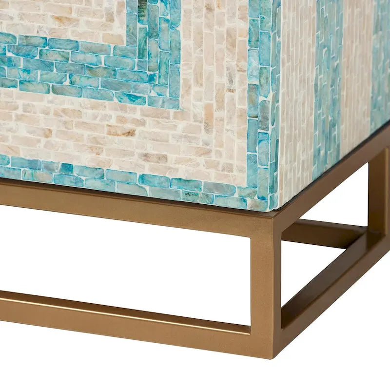 Meuble de rangement moderne bohème bicolore beige et bleu en nacre et métal doré